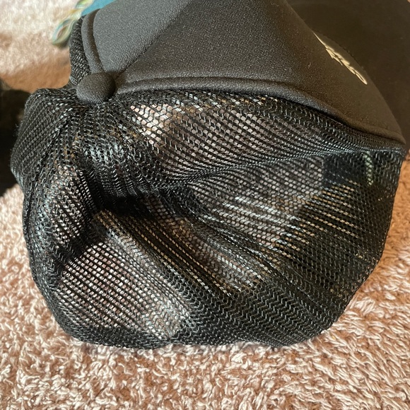 Maverick City black trucker hat - Picture 3 of 4